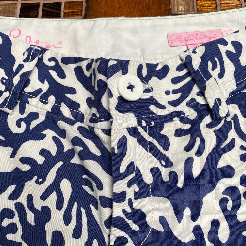 Lilly Pulitzer Callahan Shorts - Picture 4 of 8